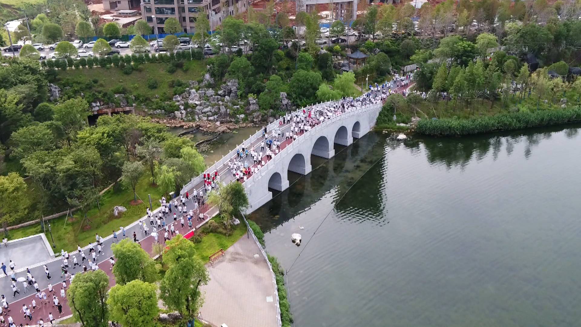 新时代文明实践在醴陵滨湖壹号杯健步行活动举行3929名选手阔步向前